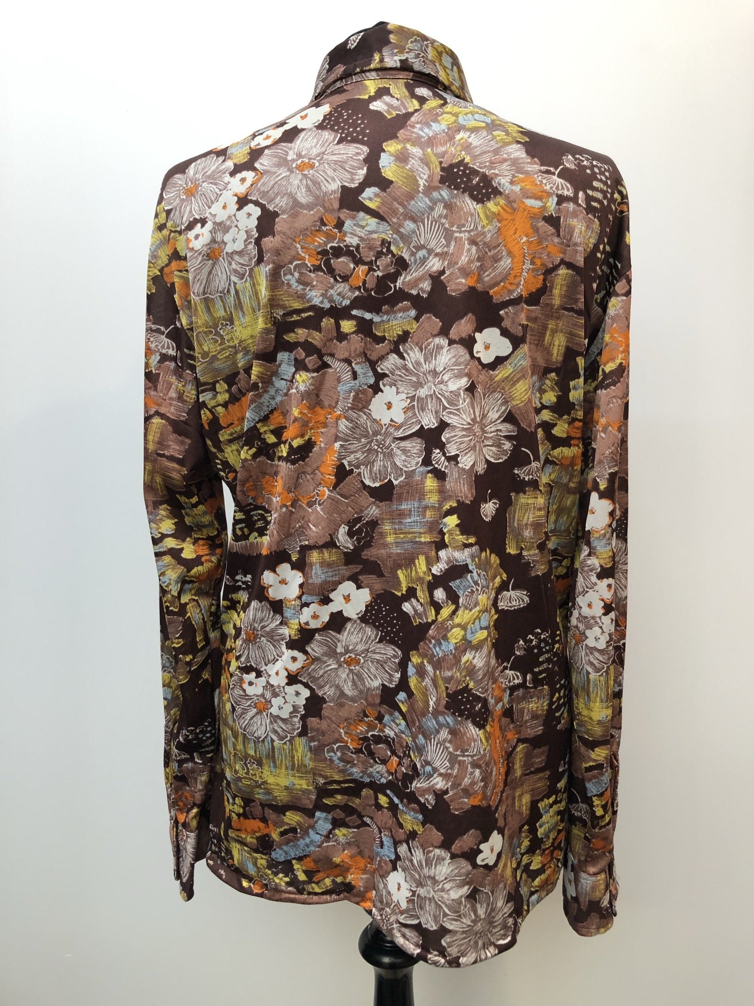 womens shirt  womens  vintage  Urban Village Vintage  urban village  Shirt  printed shirt  patterned  patterened  long sleeve  hippy  hippie  floral shirt  floral print  floral  dagger collar  collar  brown  blouse  big collar  70s  1970s  16