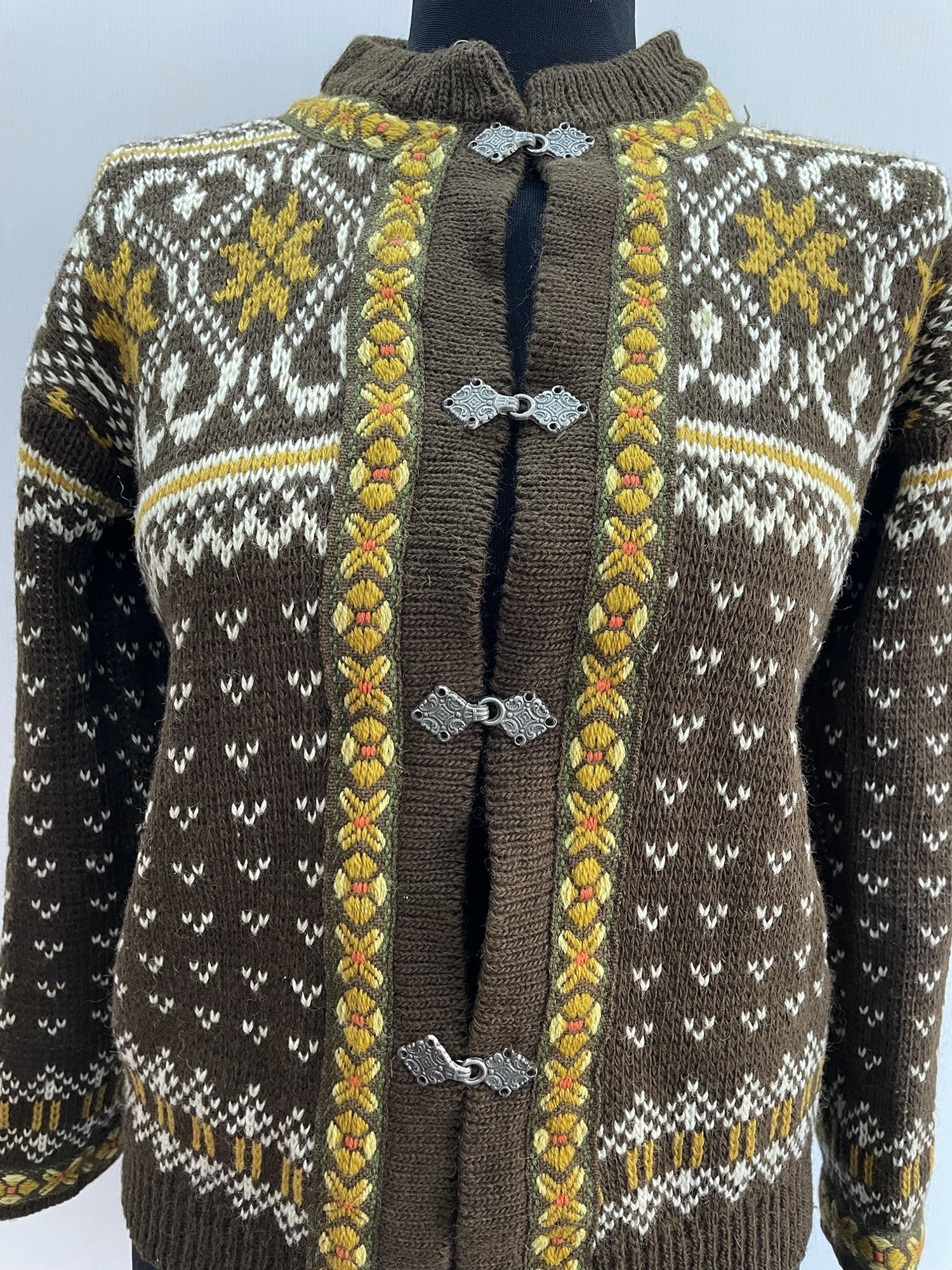 Wool Blend  wool  womens  winter  Welsh Woollens  Welsh Woolens  Welsh Wool Shop  welsh wool  vintage  Urban Village Vintage  urban village  patterned  pattern  long sleeve  light knitwear  light knit  knitwear  knitted  knit  hook fastening  hook and eye  ganm sporty  elasticated  cardigan  cardi  brown  autumnal  autumn  100% Wool  10