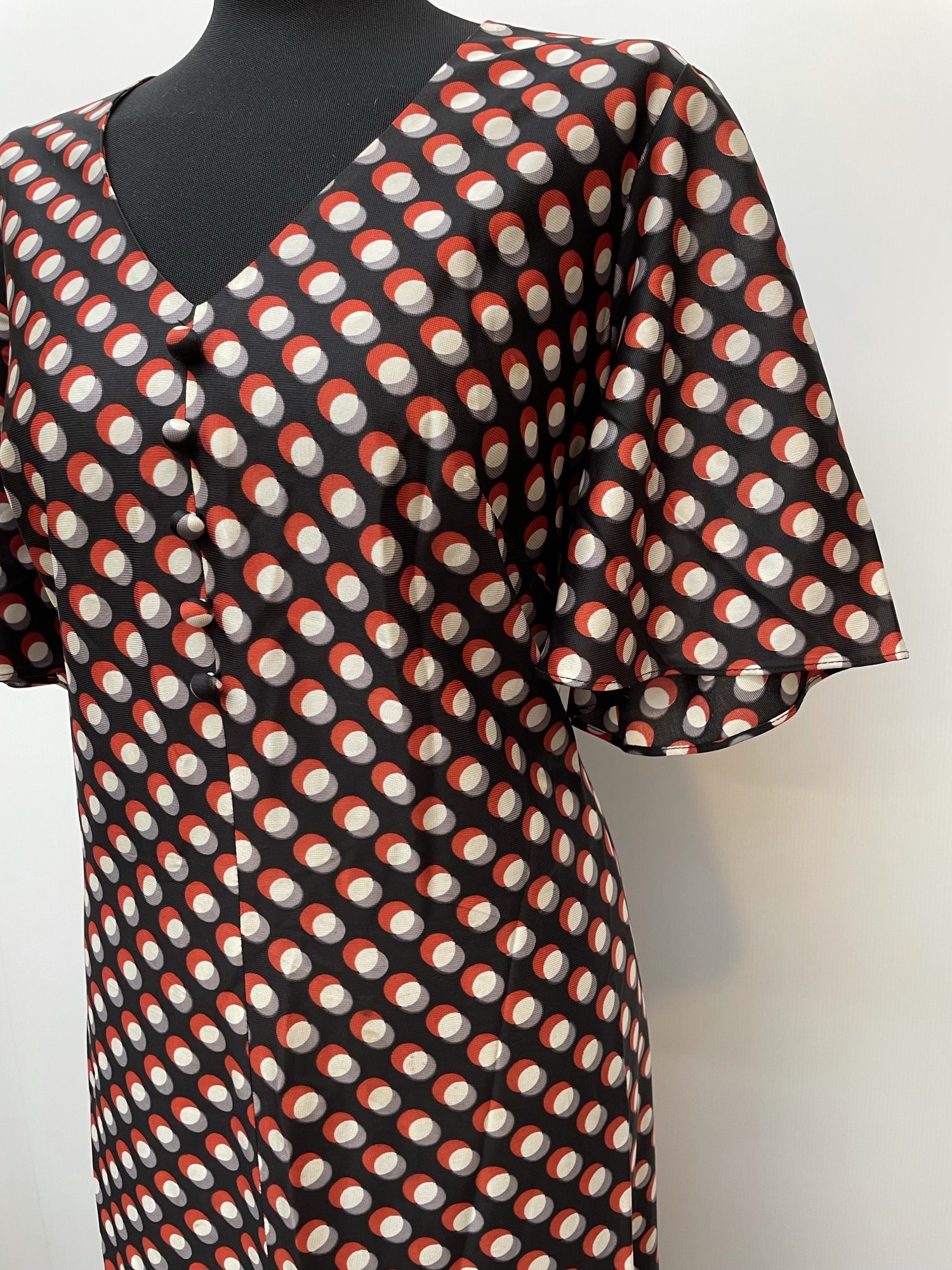 womens  vintage  Urban Village Vintage  urban village  short sleeved  short sleeve  maxi dress  maxi  clifton  circle print  circle  back zip  70s  1970s  14