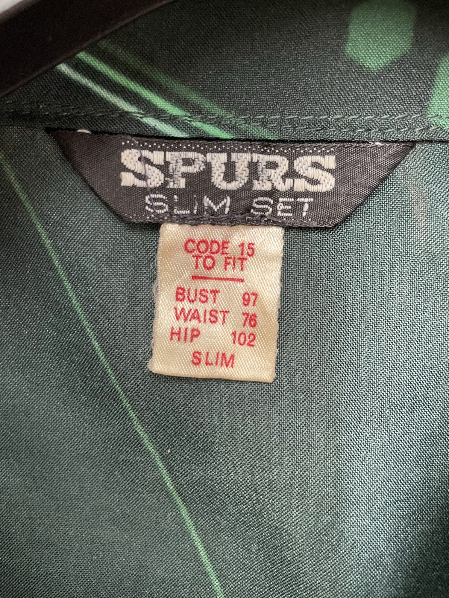 womens shirt  womens  vintage  Urban Village Vintage  urban village  spurs  shirt dress  Shirt  retro  long sleeve  Green  geometric  evening blouse  disco  decorative buttons  dagger collar  crop shirt  collared dress  collar  button down  button  blouse  big collar  70s  70  60s  1970s  1960s  12