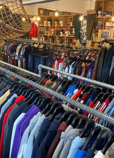 Urban 2025 vintage shop