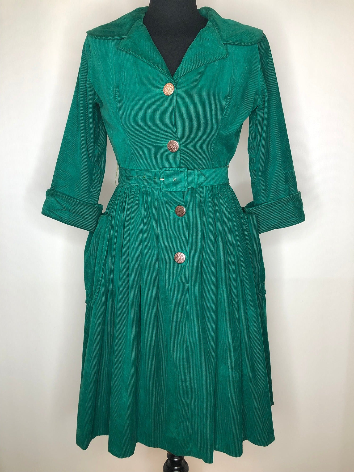 vintage  urban village  purple  Melbray  green  full circle  floral  fitted waist  dress  day dress  corduroy  collared dress  button front  belted  50s  1950s  10