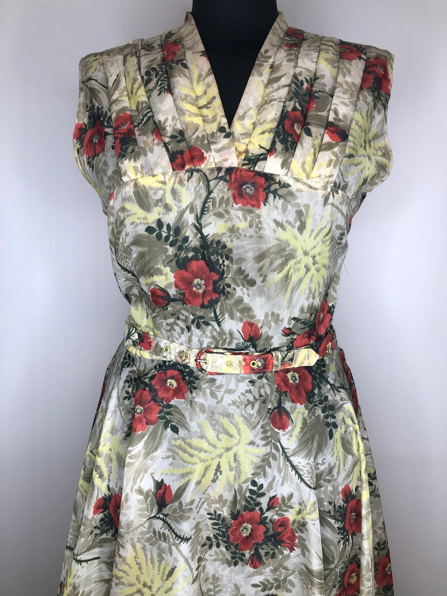 1950s  50s  50  50's  womens  vintage  retro  Red  Prologue  midi  long sleeve  Green  floral print  fitted waist  dress  10