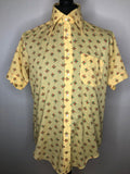 Vintage 1970s Geometric Print Short Sleeved Dagger Collar Shirt in Yellow - Size L