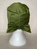 1960s Green Peaked Cloche Hat with Bow Detail - Small