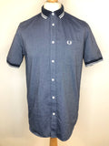 Fred Perry Short Sleeved Shirt in Blue - Size M