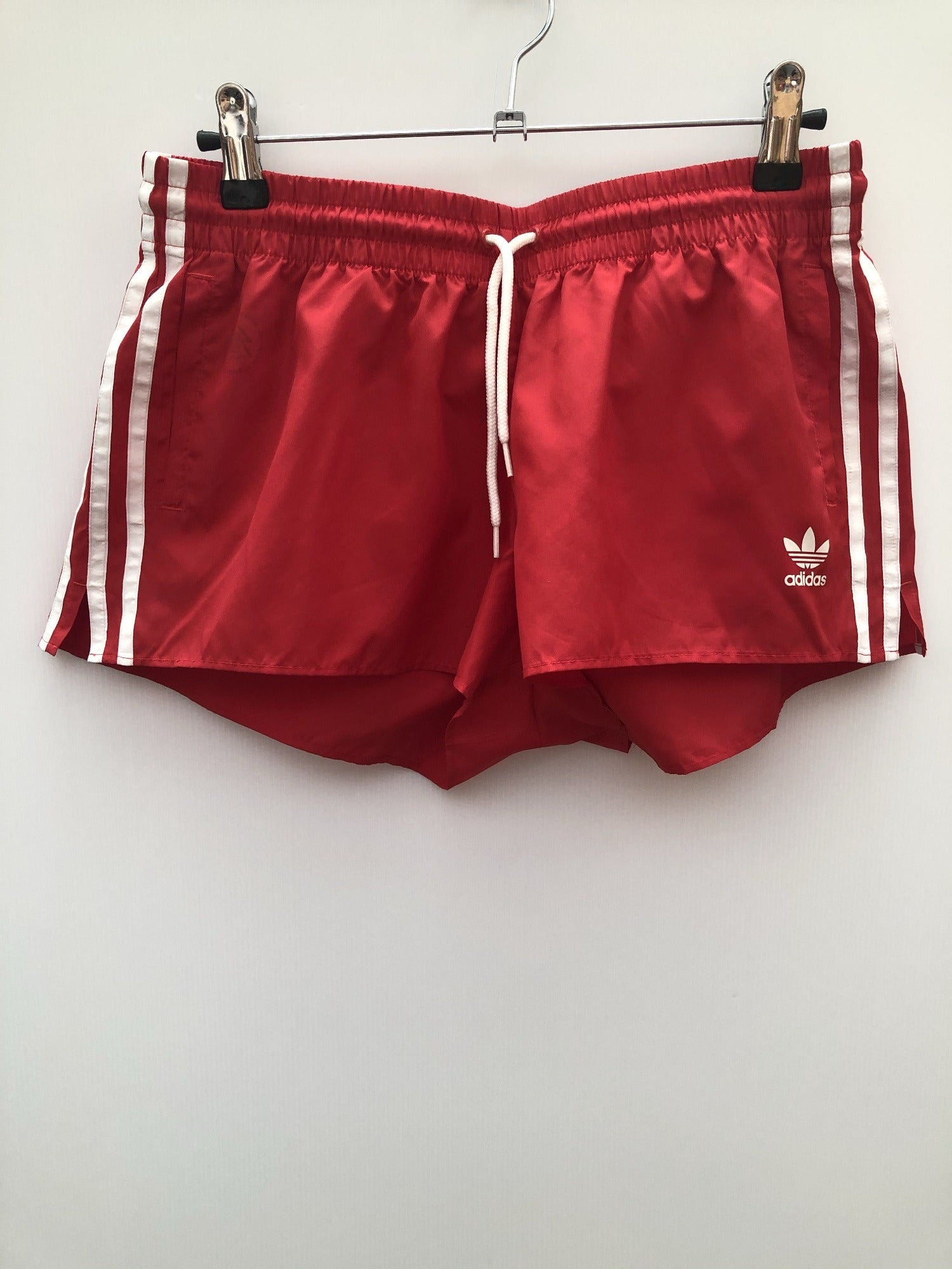 Retro Adidas Sportswear Training Shorts in red - Size 6-8 - Urban