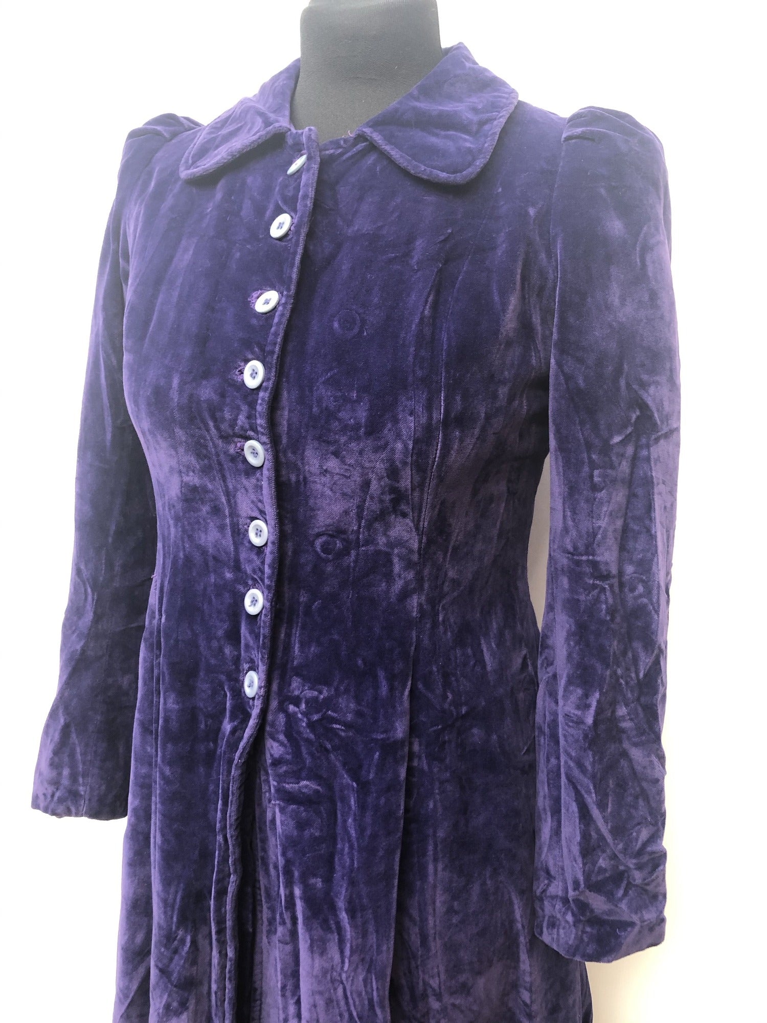 Urban Village Vintage  womens  vintage  purple  dress  crushed velvet  collared dress  8
