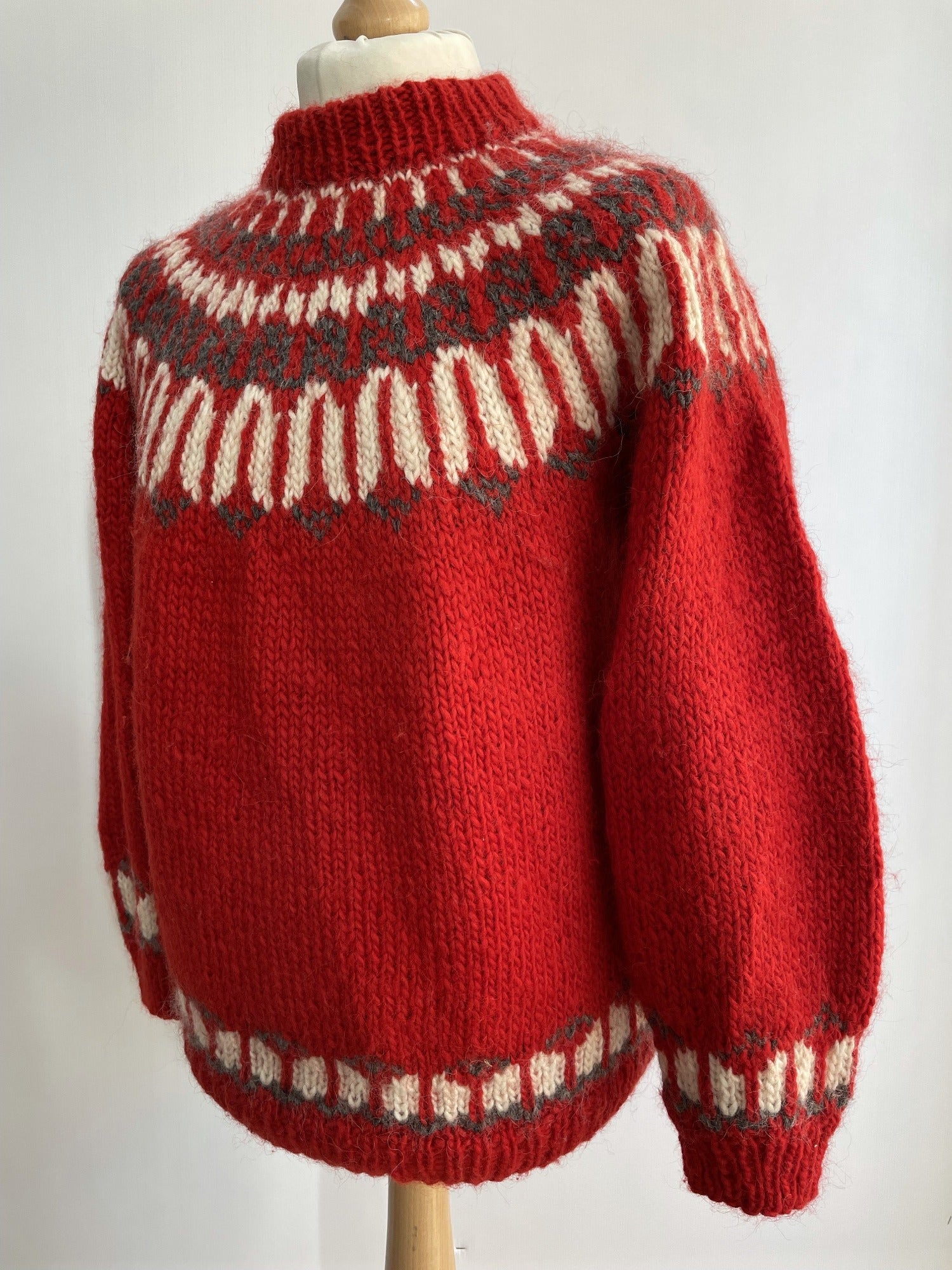 Mens Vintage 1970s Chunky Knit Nordic Icelandic Christmas Jumper Size Large Urban Village UrbanVillageVintage