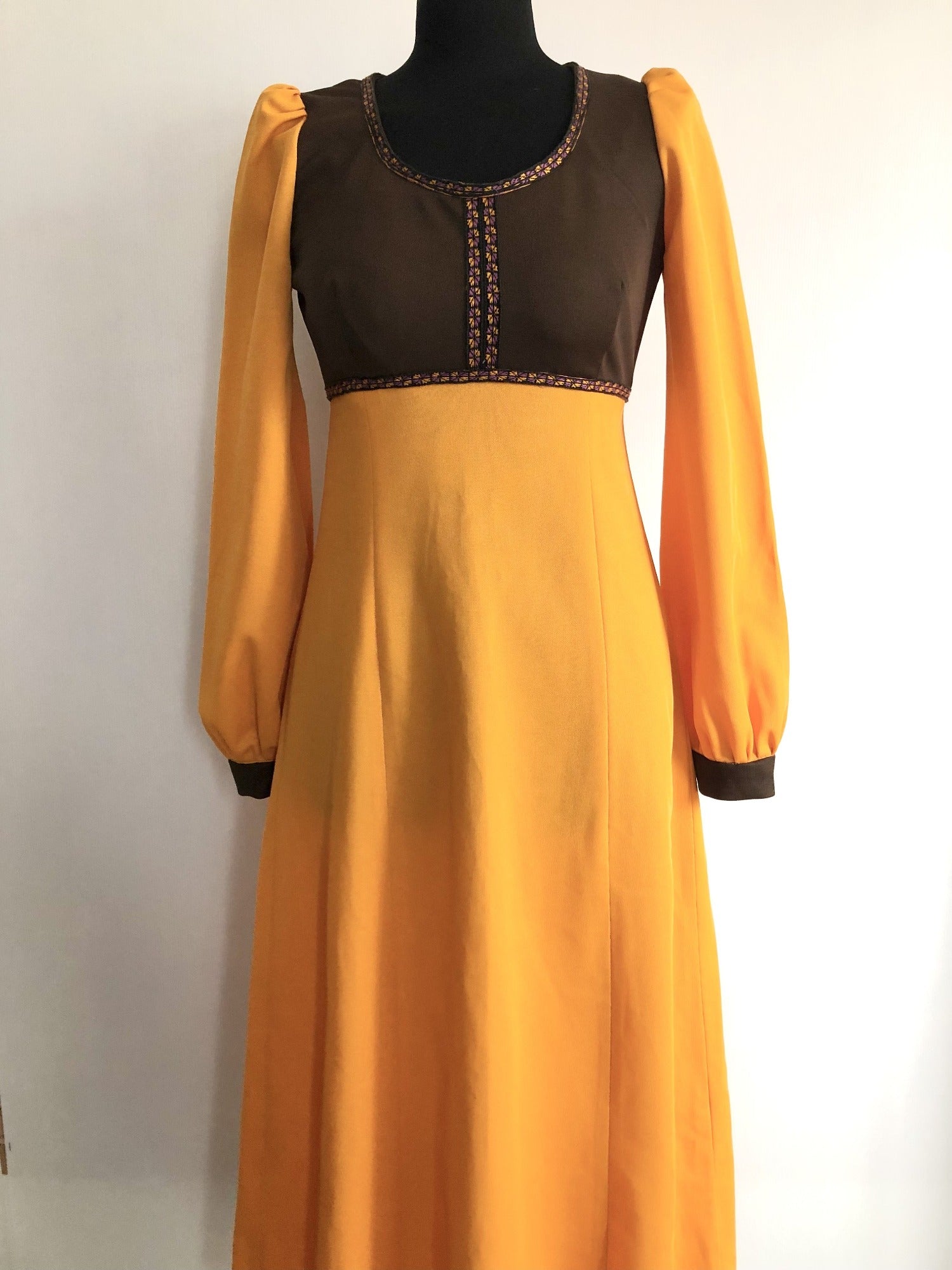 zip back  womens  vintage  Urban Village Vintage  orange  midi length  midi dress  long sleeved  dress  brown  boho  balloon sleeves  60s  1960s  10