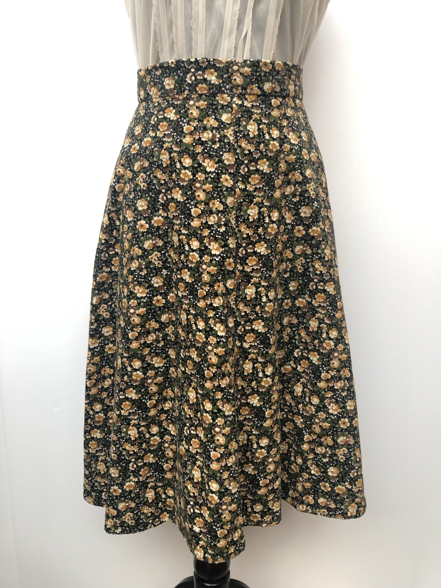 1970s Floral Corduroy Skirt in Black and Yellow Size 10 Urban