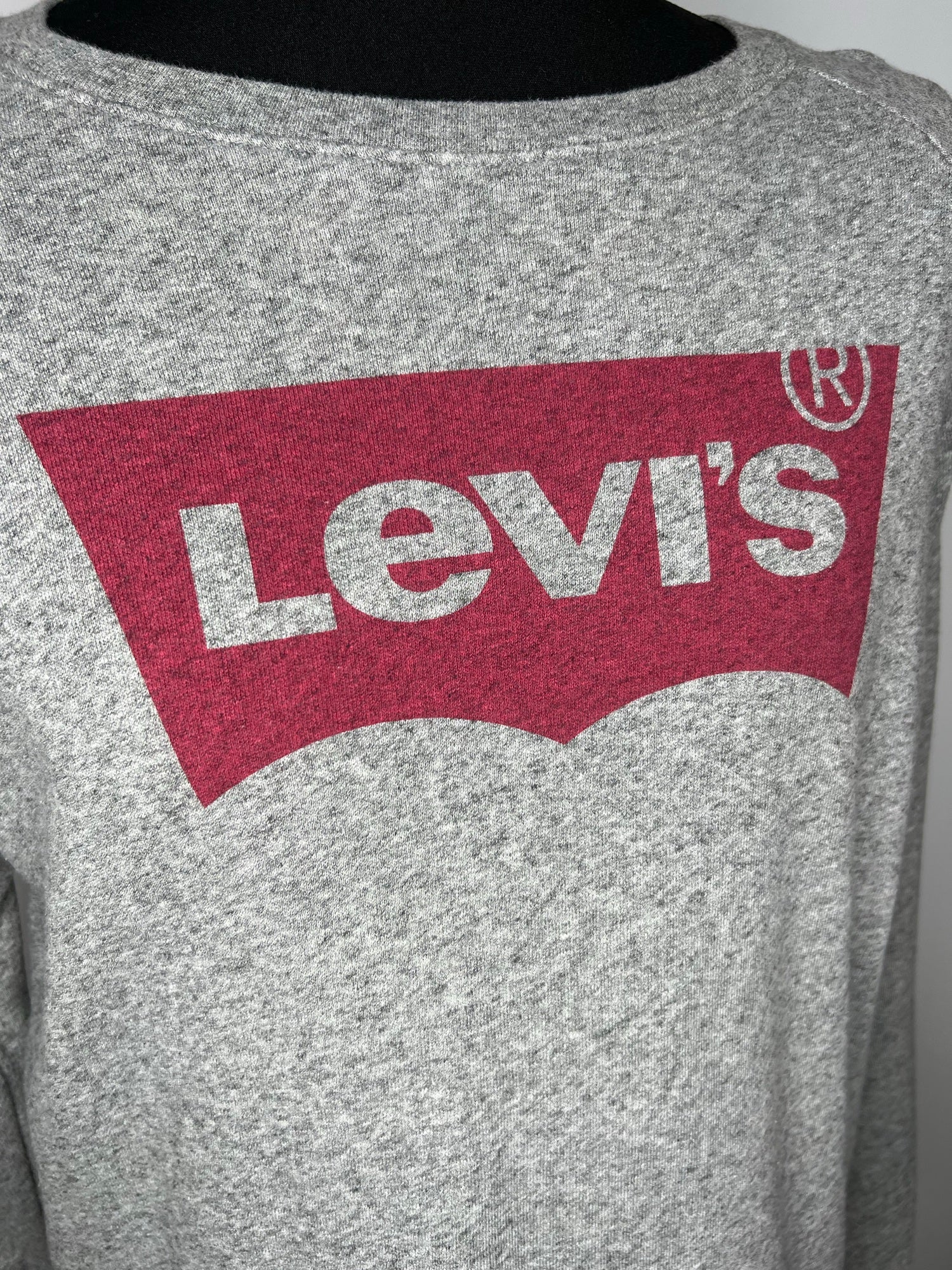 sweater  sweat  Sportswear  red  pullover  mens  M  Logo design  logo  levis  jumper  Grey