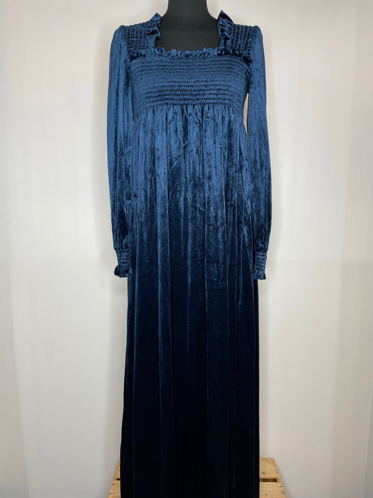 Vintage 1970s Midnight Blue Velvet Smocked Maxi Dress - UK 8-10 - Urban Village UrbanVillageVintage Vintage 1970s Midnight Blue Velvet Smocked Maxi Dress - UK 8-10 - Urban Village UrbanVillageVintage