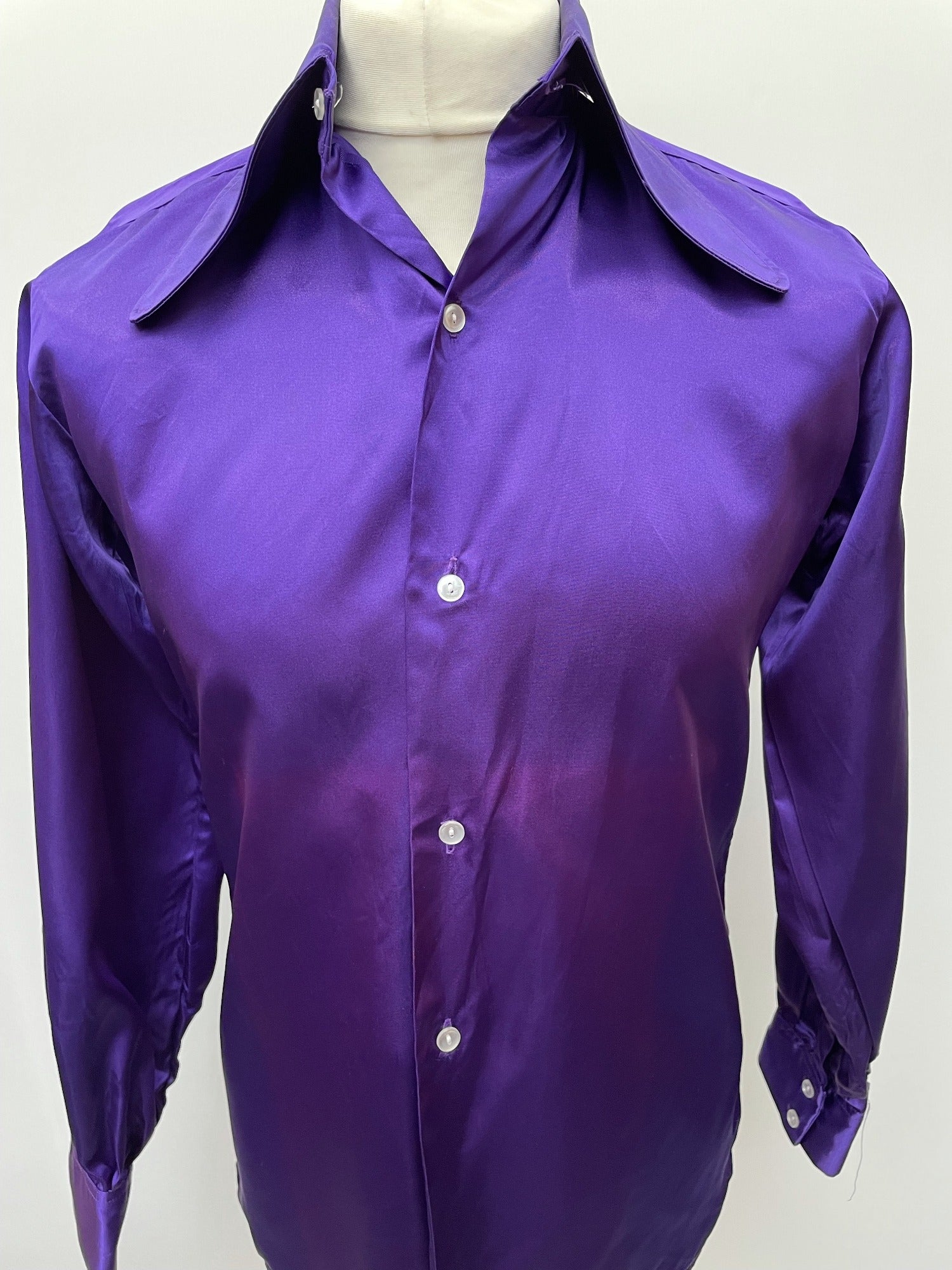 vintage  Urban Village Vintage  urban village  Shirt  satin  S  purple  Mens Shirts  mens  long sleeve  Irvine Sellars  disco  collar  big collar  Beagle collar  60s  1960s