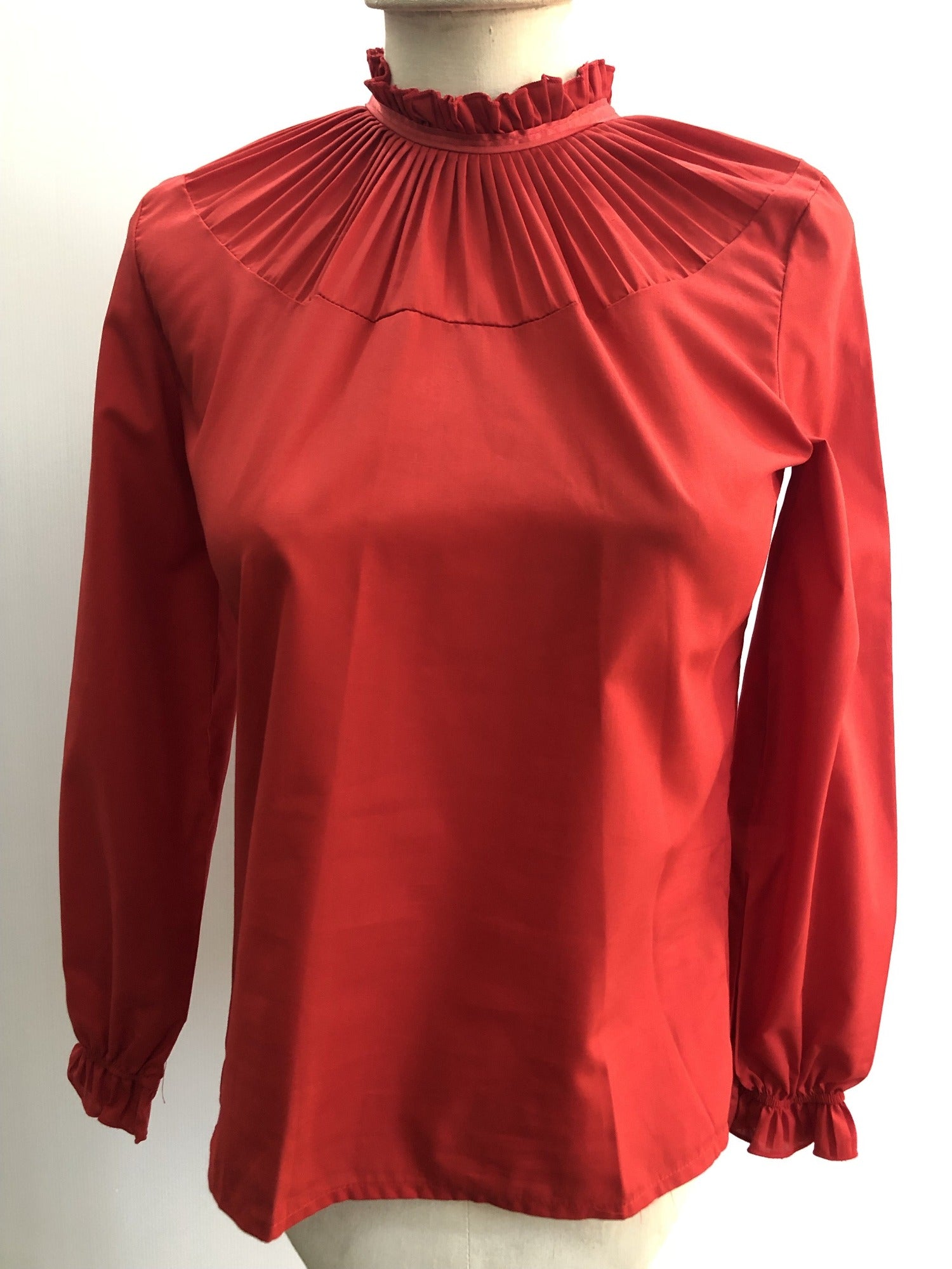 womens  vintage  Urban Village Vintage  top  ruffle sleeves  ruffle neck  red  high neck  blouse  beagle collar  70s  1970s  10