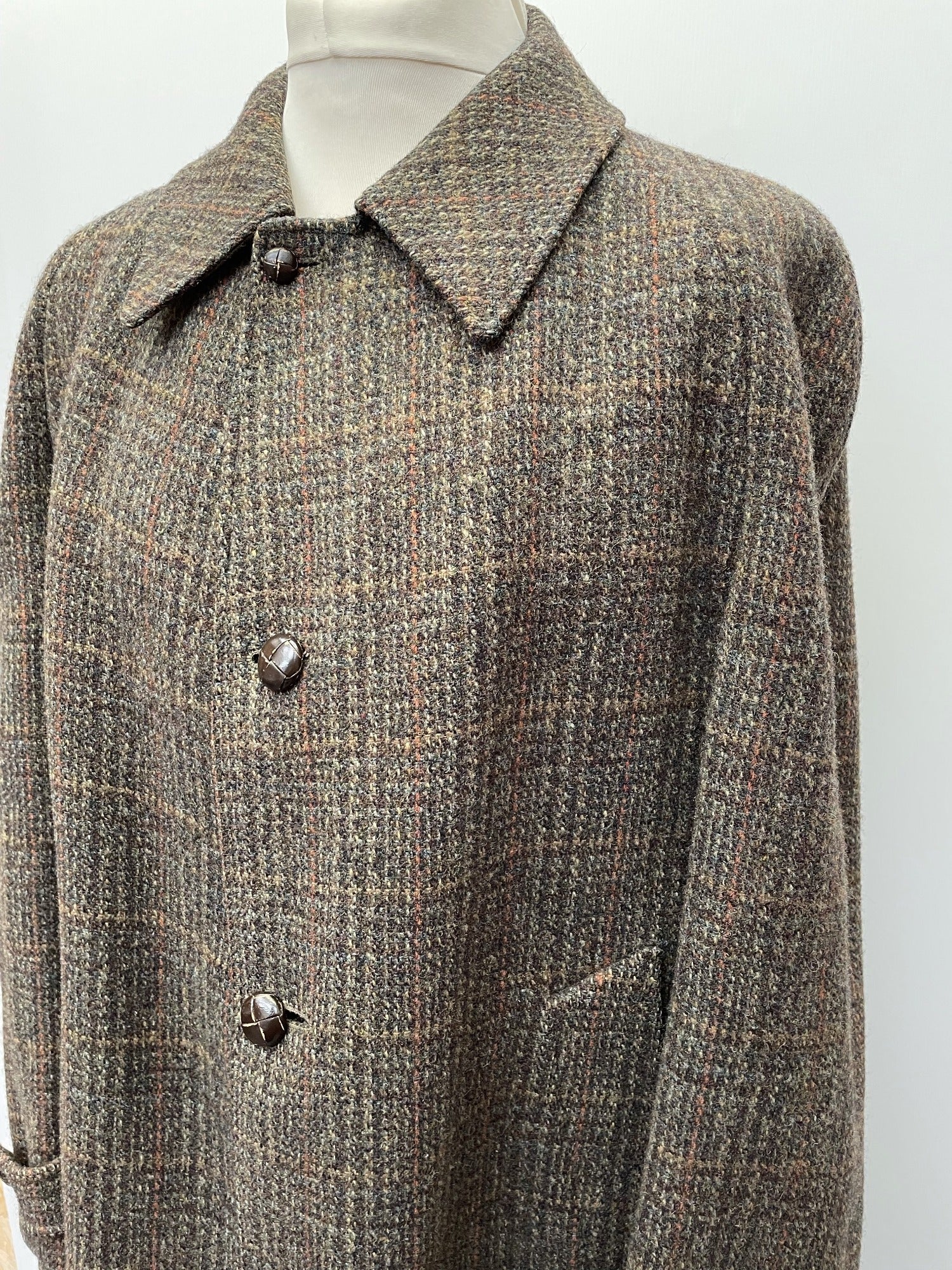 xl  wool coat  wool  Winter Coat  winter  vintage  Urban Village Vintage  urban village  Tweed  silk  pockets  mens  long sleeve  Green  dunn & co  collared  collar  big collar  60s  1960s  100% Wool