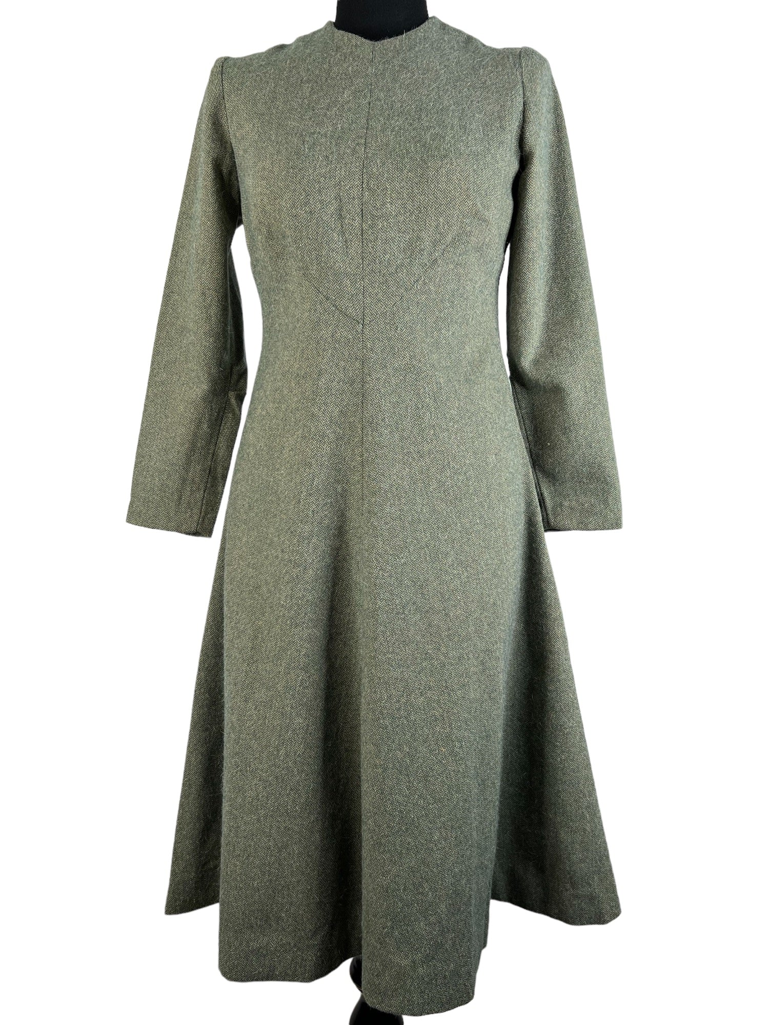 wool  womens  vintage  tweed  style  retro  patterned dress  patterned  ladies  herringbone tweed  Green  fitted  fashion  dress  clothing  clothes  brown  back zip  autumnal  autumn dress  autumn  60s  1960s  10