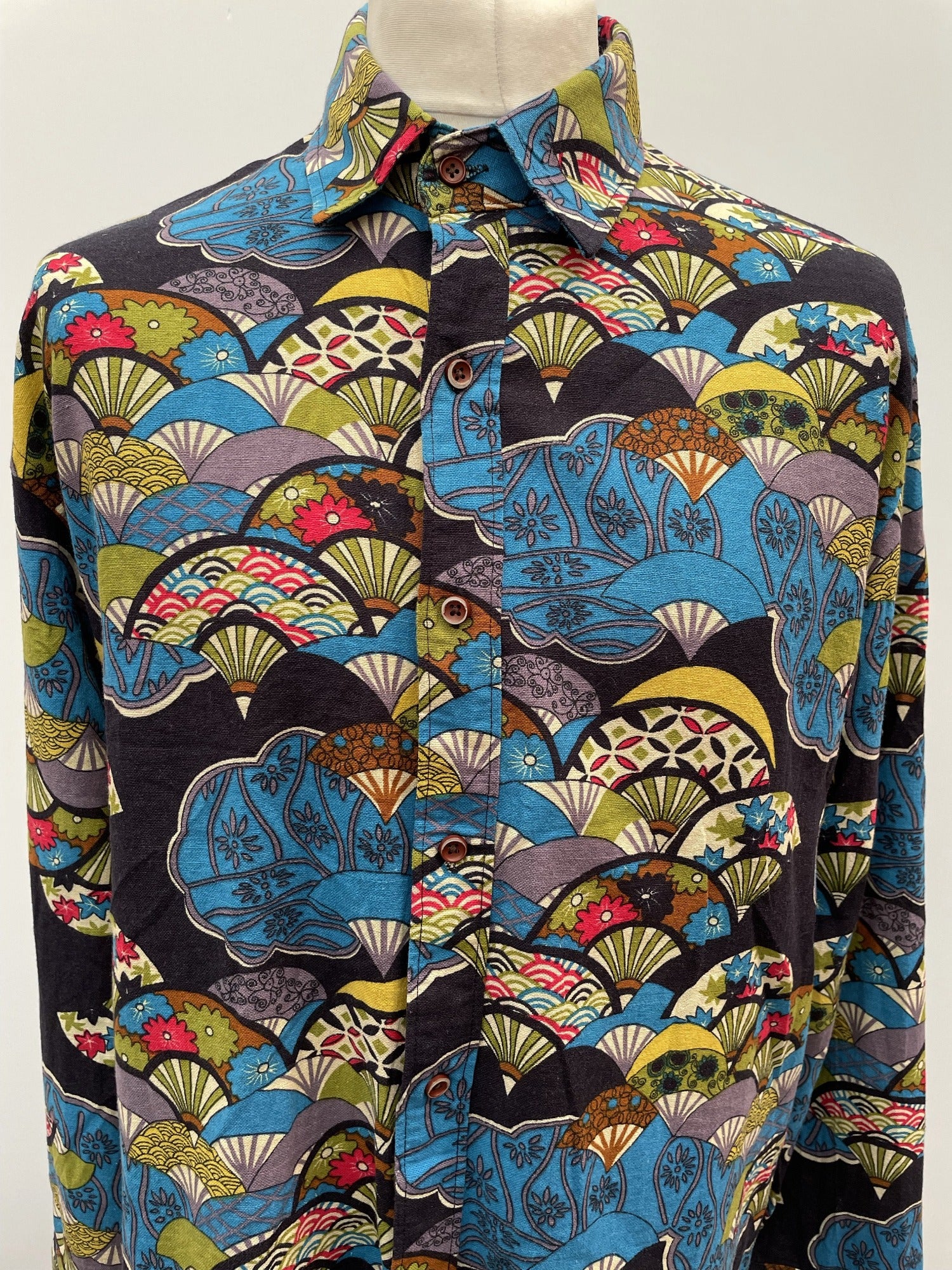 Retro Patterned Psychedelic Shirt Size XL Urban Village Vintage UrbanVillageVintage