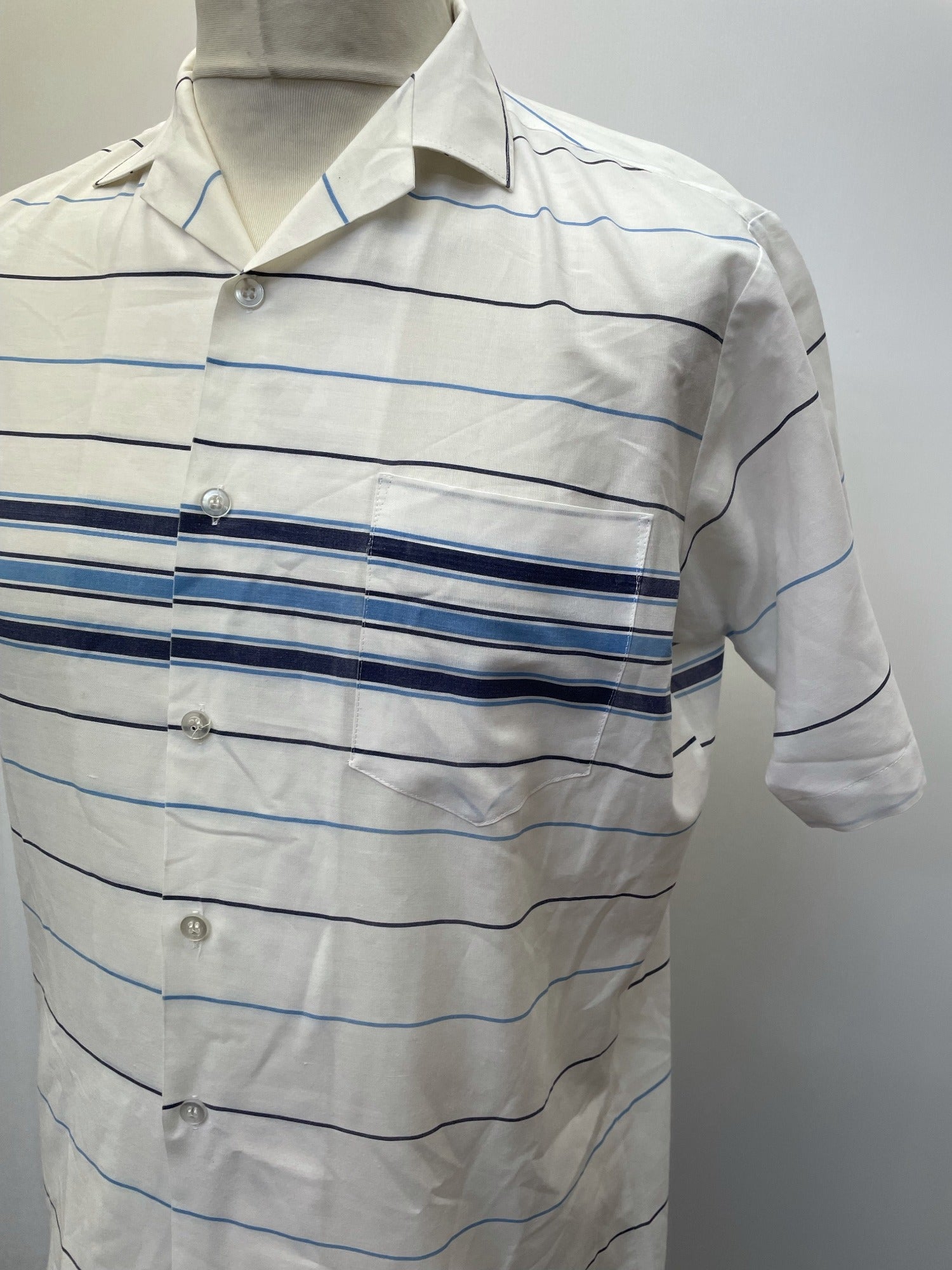 vintage  Urban Village Vintage  urban village  summer  stripey  Stripes  striped  short sleeved  short sleeve  Shirt  pockets  Mens Shirts  mens  M  hodges  cuban