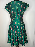 zip  womens  vintage  Urban Village Vintage  urban village  rose print  Green  floral print  fitted waist  dress  button front  50s  50  1950s  12
