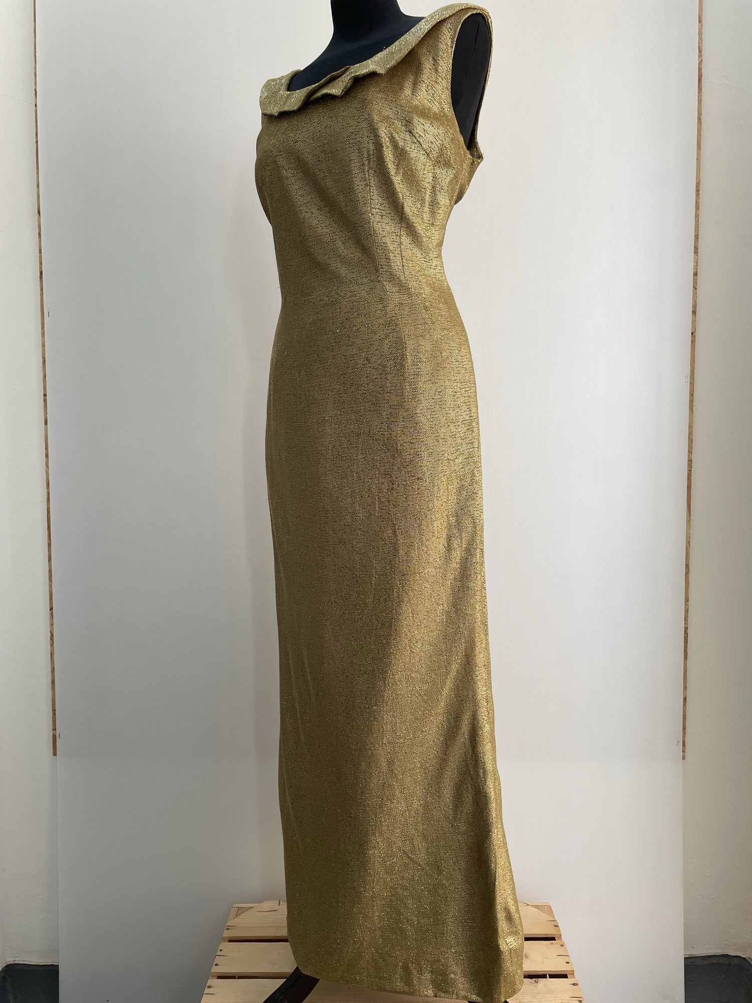 1960s Glittery Gold Lurex Long Evening Maxi Party Dress - Size UK 12 1960s Glittery Gold Lurex Long Evening Maxi Party Dress - Size UK 12