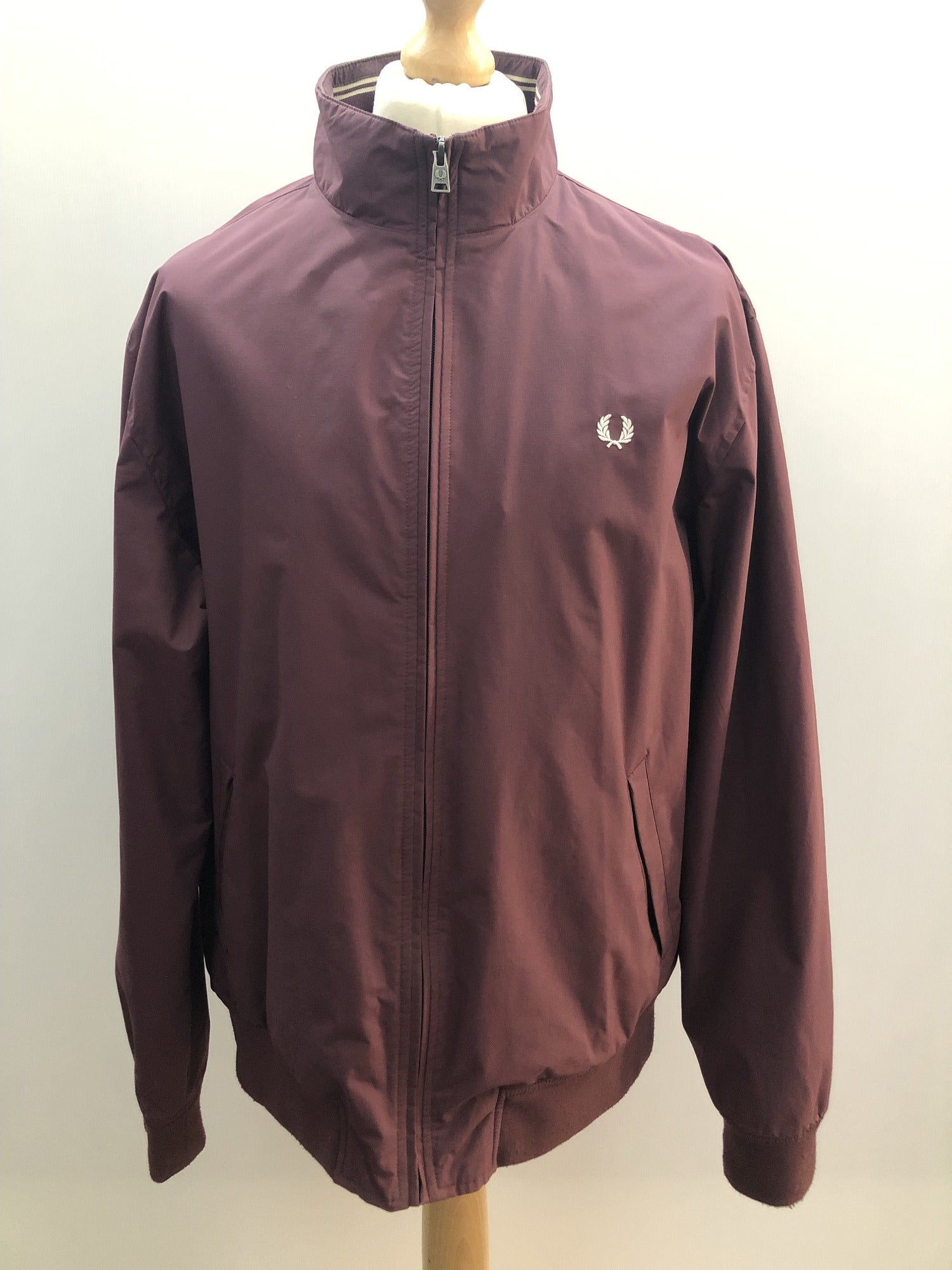 Fred Perry Lightweight Jacket in Burgundy Size XL Mens Vintage