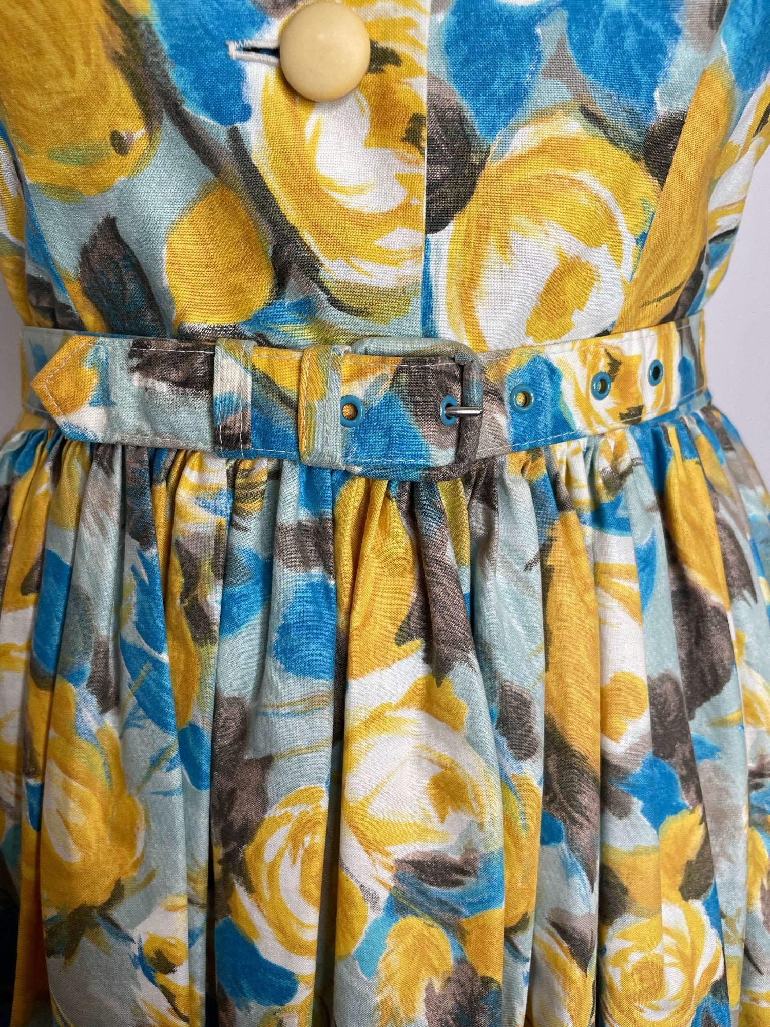 Vintage 1950s Brilkie Yellow Blue Rose Print Full Cotton Dress - UK 8 - Urban Village UrbanVillageVintage Vintage 1950s Brilkie Yellow Blue Rose Print Full Cotton Dress - UK 8 - Urban Village UrbanVillageVintage