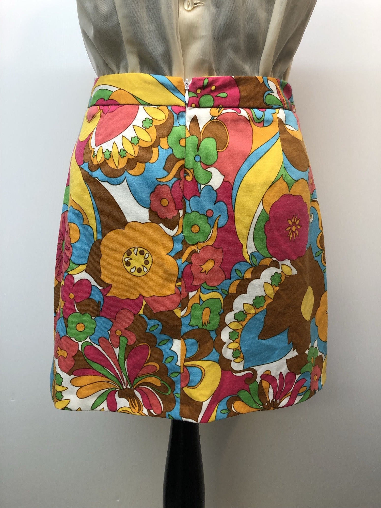 Floral mini skirt best sale 60