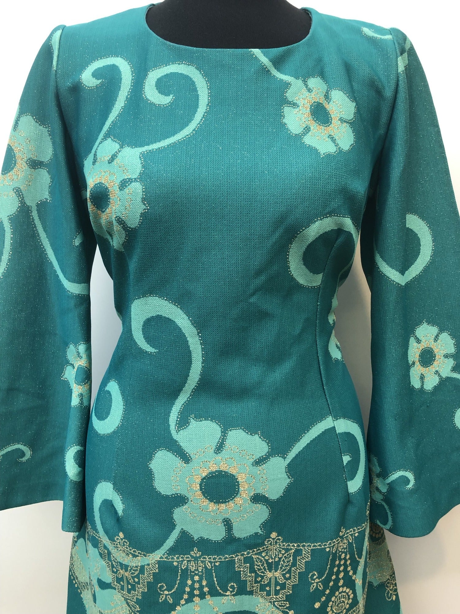 womens  vintage  Urban Village Vintage  Turquoise  round neck  Norman Linton  MOD  gold stitch  floral print  floral dress  dress  back zip  60s  1960s  10