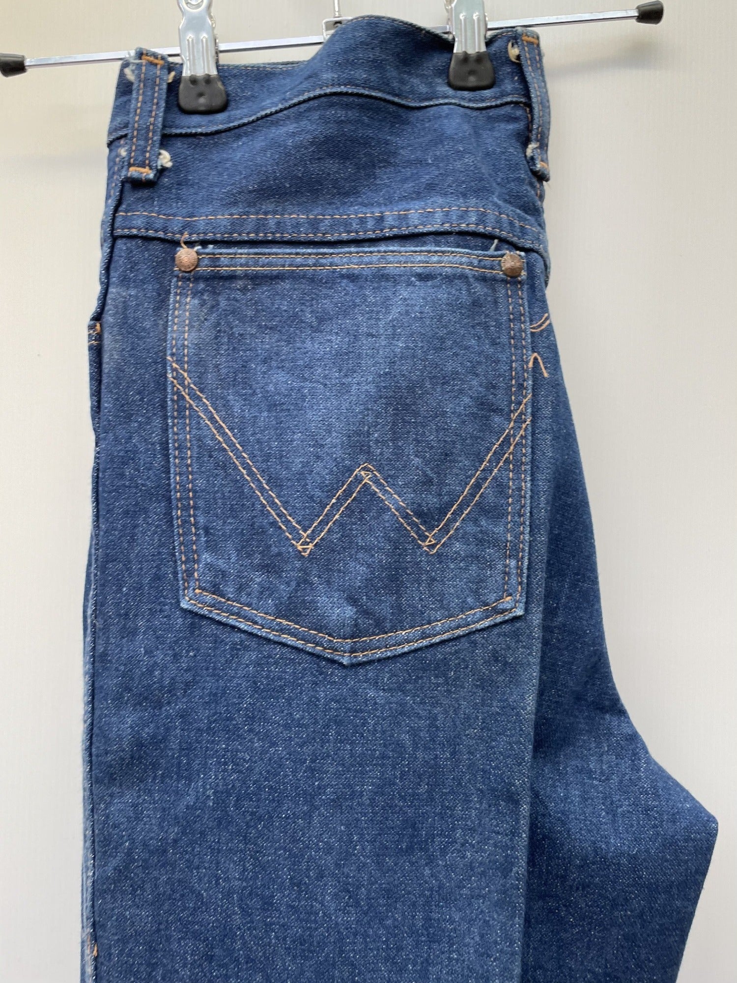 wrangler  vintage  Urban Village Vintage  urban village  stitch detailing  mens  M  Light Blue  jeans  jean  Jacket  indigo  flares  Denim jacket  denim  Cotton  brown stitch  blue  70s  70  60s  32  31  1970s  1960s