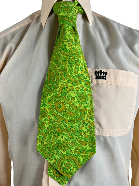 white kipper tie
