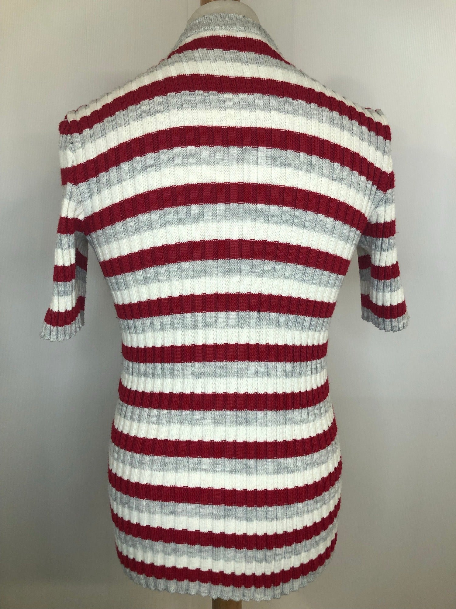 white  vintage  Urban Village Vintage  urban village  top  Stripes  striped  stripe  S  round neck  retro  red  multi  mens  light knitwear  light knit  knitwear  knitted  knit  grey