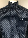 vintage  Urban Village Vintage  Shirt  retro  MOD  mens  long sleeves  Long sleeved top  long sleeve  L  Fred Perry  fred  embroidered logo  Embroidered  Drake Original Archive Print  collar  button down collar  button down  black