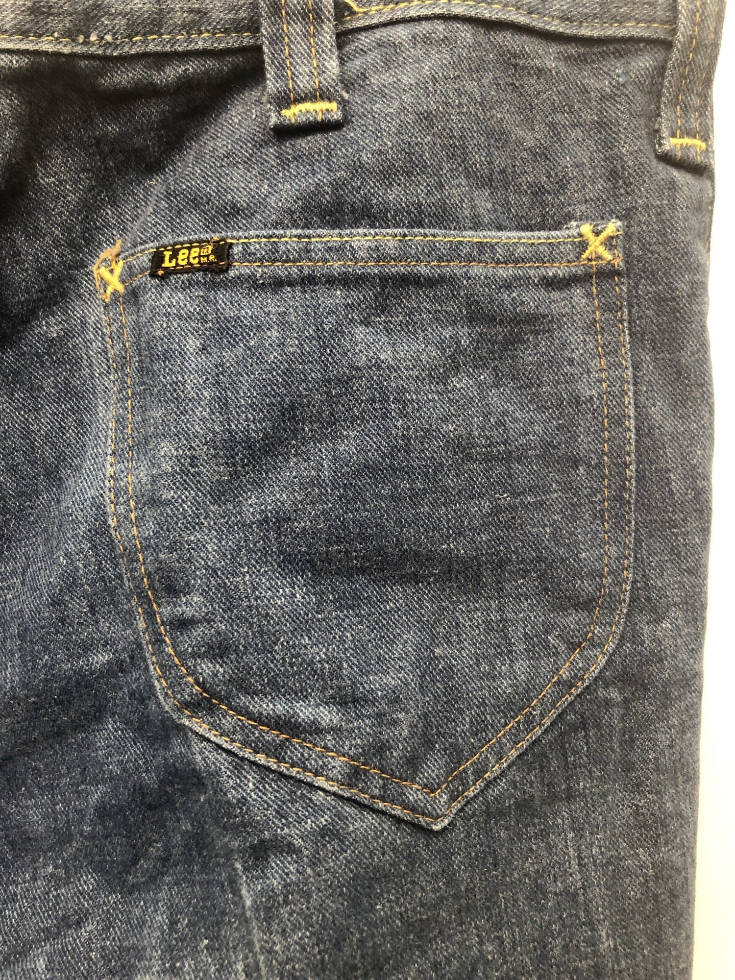 W32  vintage  Urban Village Vintage  mens  M  Lee  L34  jeans  jean  flares  denim  Cotton  blue  70s  70