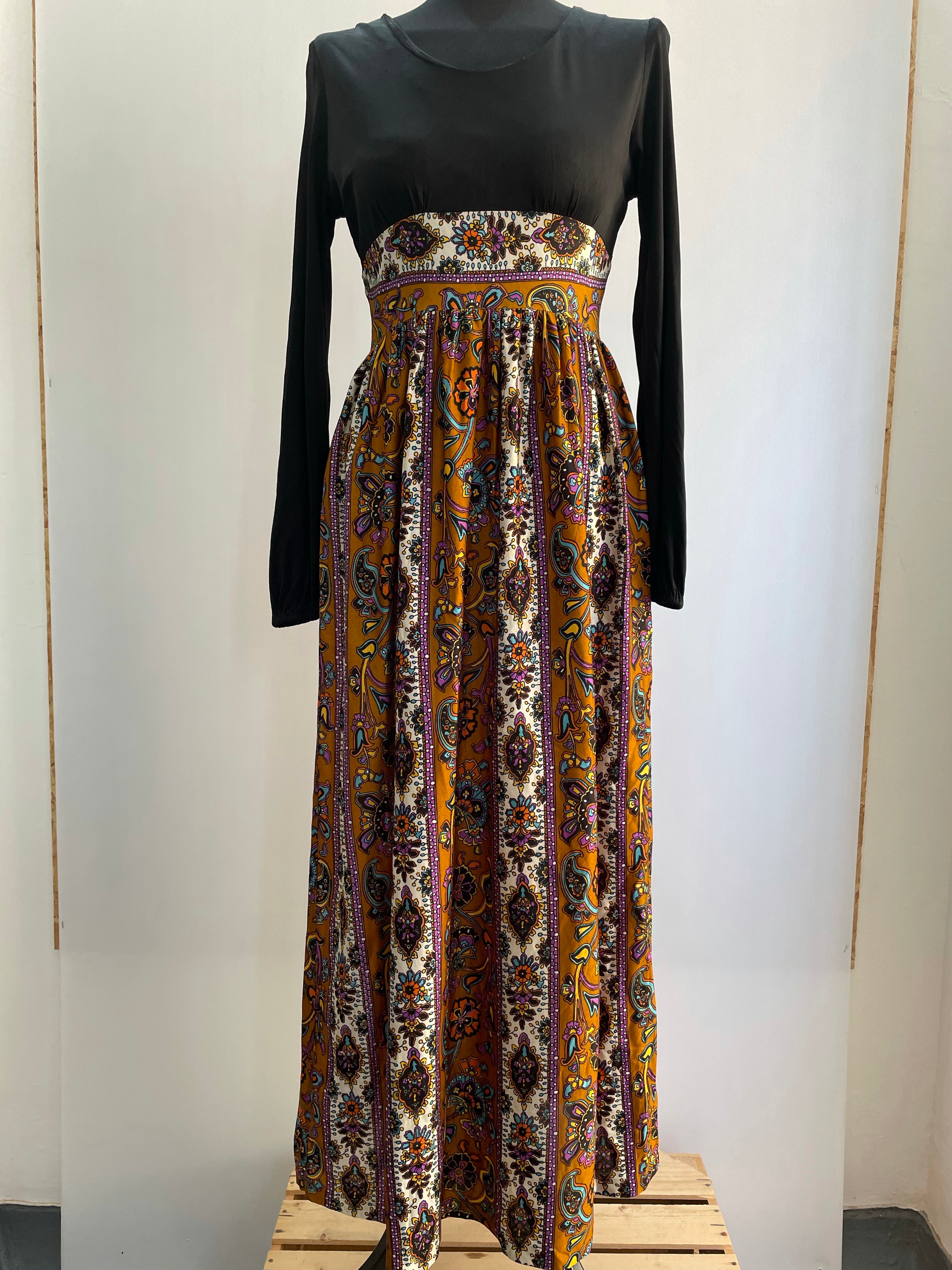 1970s Long Sleeve Ethnic Print Fitted Maxi Dress - Size UK 8