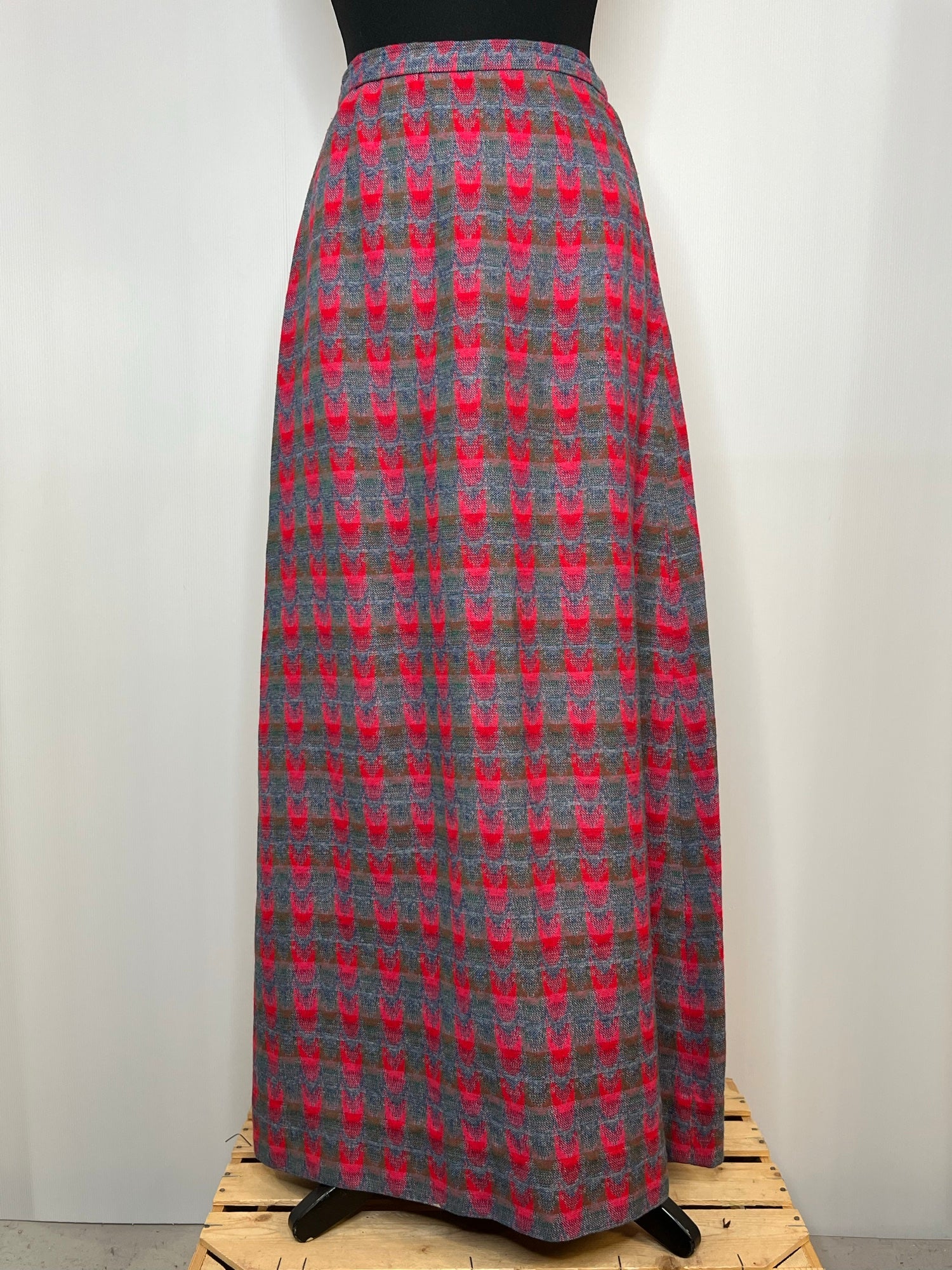 Vintage 1970s Wool Patterned Maxi Skirt in Red and Blue Size UK