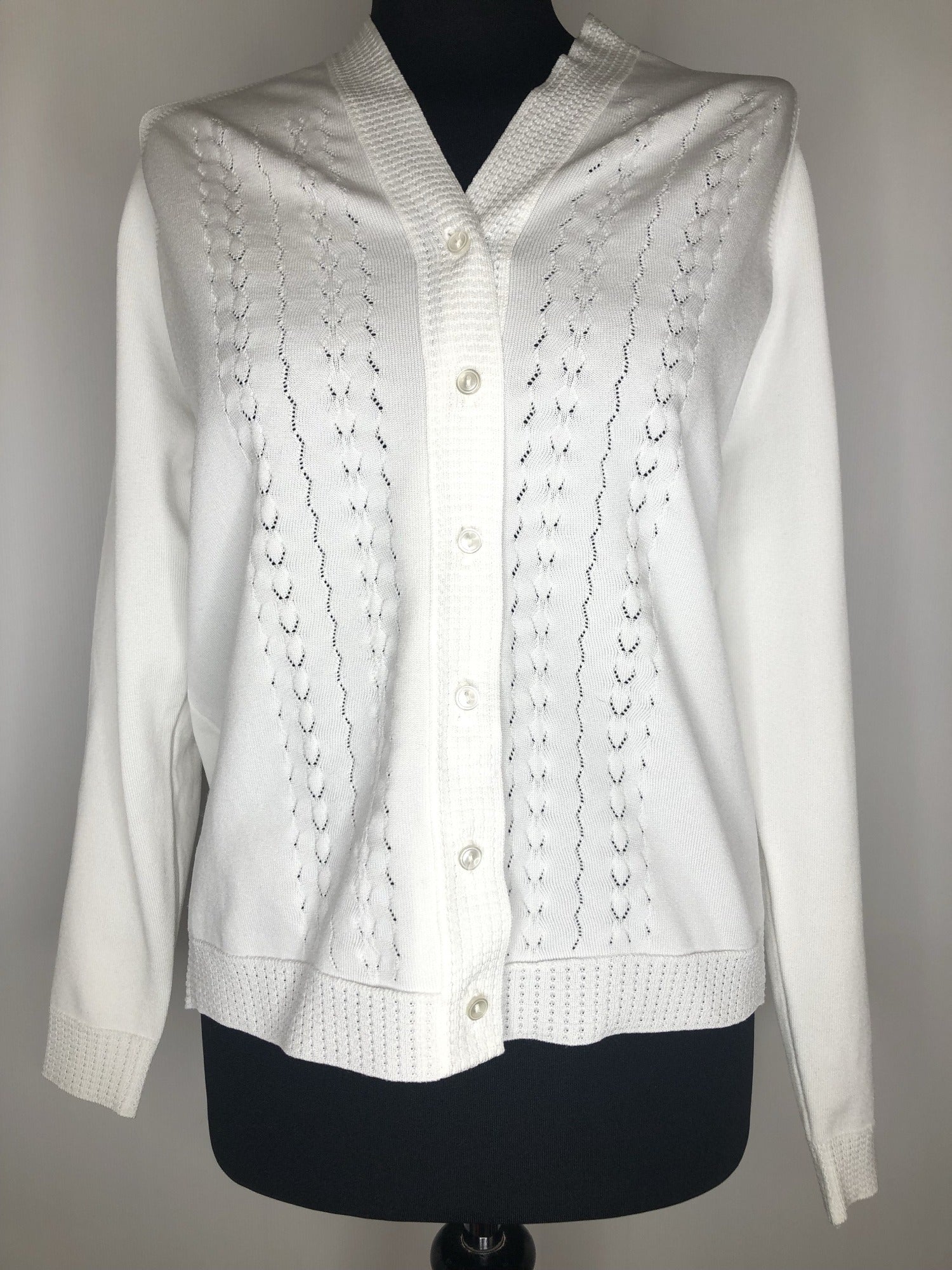 womens  white  vintage  Urban Village Vintage  top  sweater  MOD  Lightweight Knit  light knit  knitwear  knitted  knit  cropped  cardigan  cardi  Buckland  60s  1960s  16