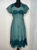 Vintage 1950s Short Sleeved Lace and Velvet Sweetheart Neck Dress in Green - Size UK 10
