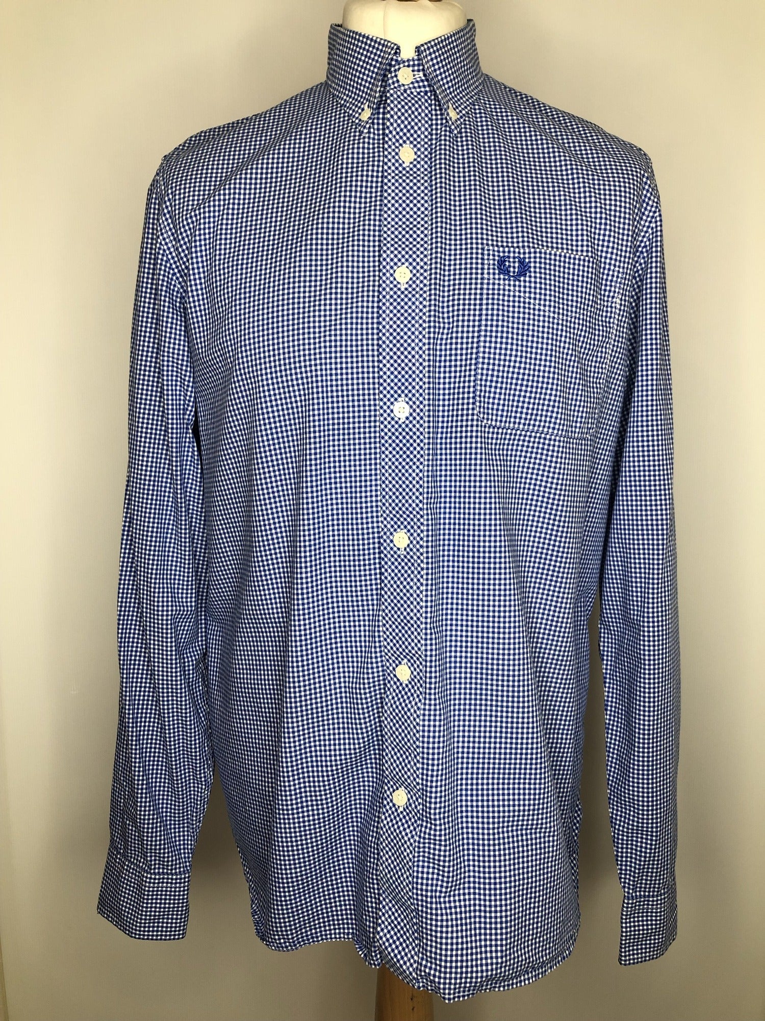 vintage  Urban Village Vintage  Shirt  retro  MOD  mens  long sleeves  Long sleeved top  long sleeve  L  gingham print  gingham check  Gingham  Fred Perry  fred  embroidered logo  Embroidered  collar  button down collar  button down  blue