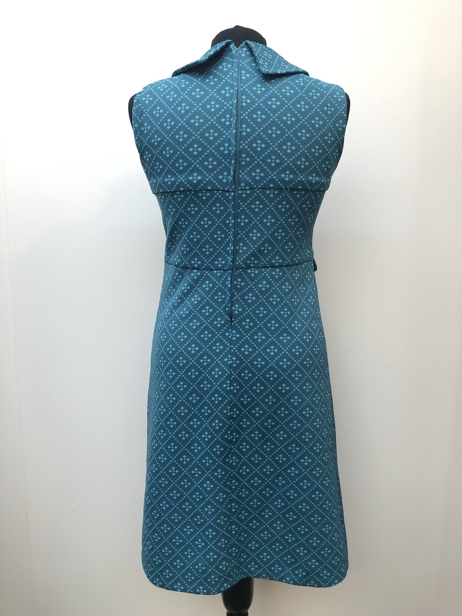 womens  vintage  Urban Village Vintage  sleevless  retro  pockets  pencil dress  patterned  MOD  dress  blue  back zip  8  60s  1960s