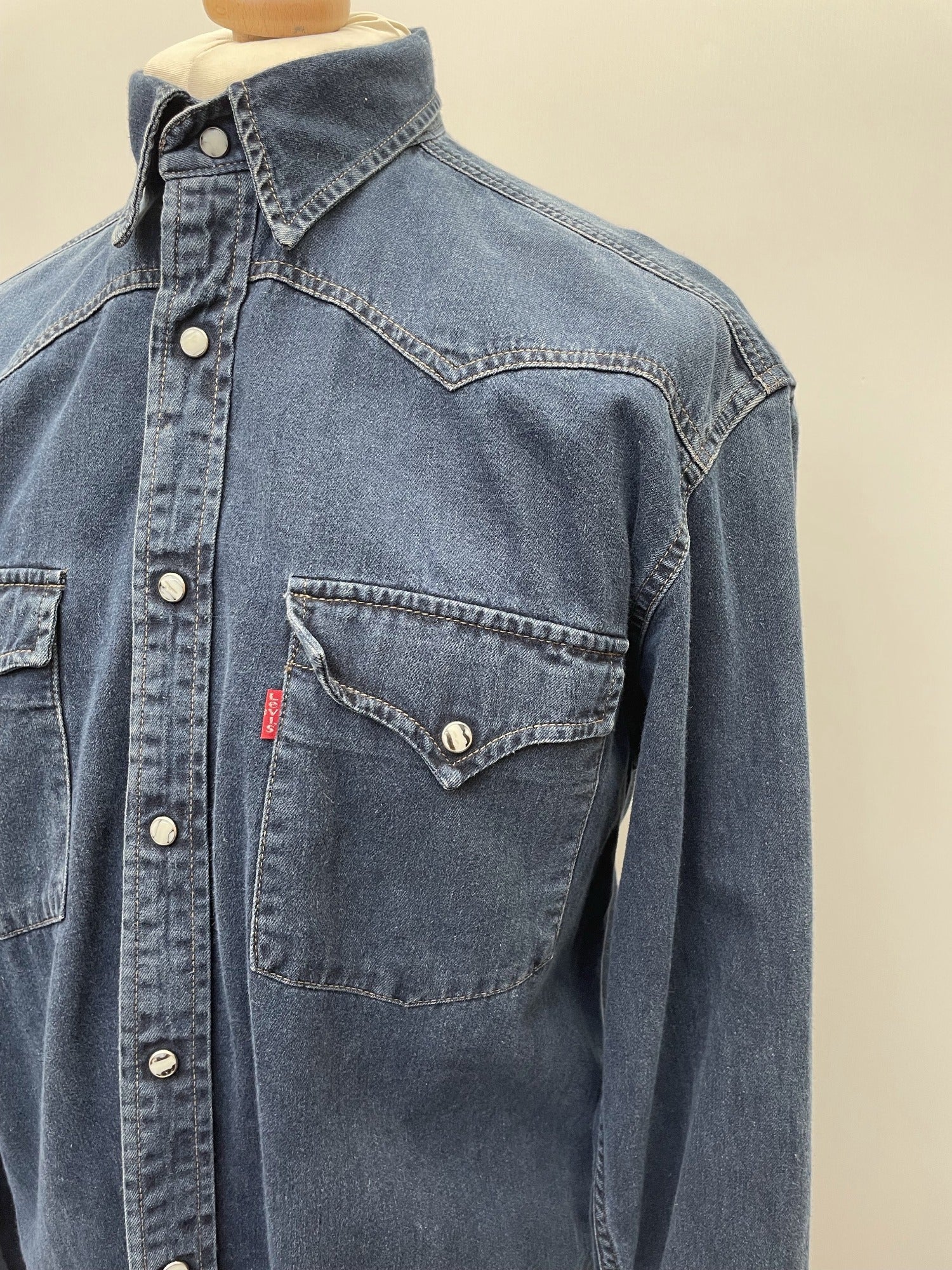 1970s Levis Denim Shirt Size M Urban Village Vintage UrbanVillageVintage