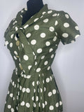 8  zip  womens  white polka dot  vintage  Urban Village Vintage  urban village  pussy bow  midi  Green  fitted waist  dress  California Cottons  50s  50  1950s
